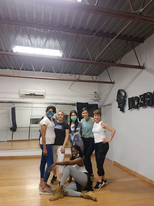 Latin Moves Dance Studio Picture 5