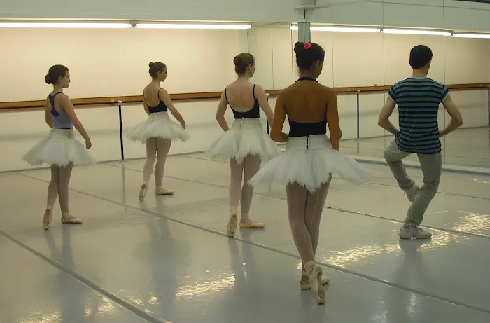 Connecticut Ballet Center Picture 4