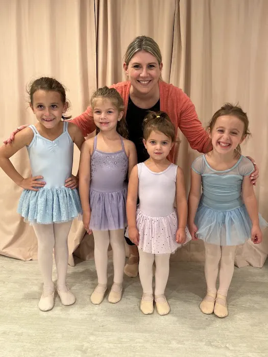 Petite Ballet at Beam & Barre Picture 3