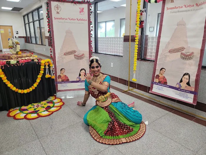 Soundarya Natya Kalalaya Picture 4
