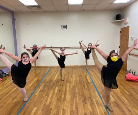 Howell Dance
