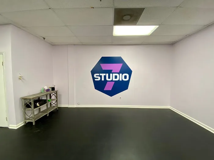 Studio 7 Picture 6