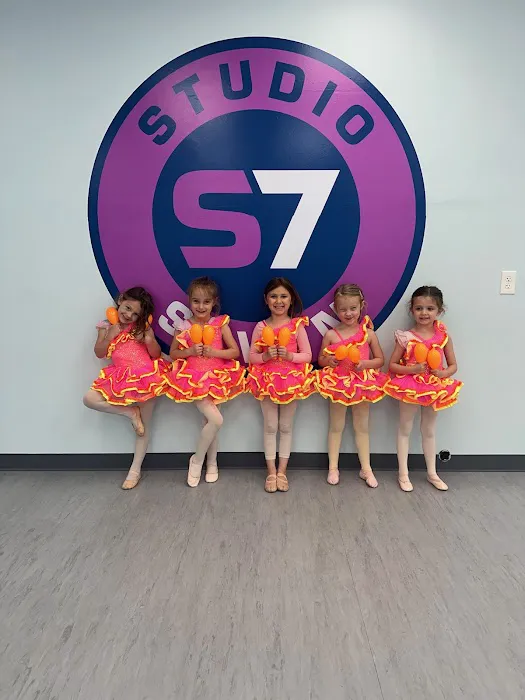Studio 7 Picture 10
