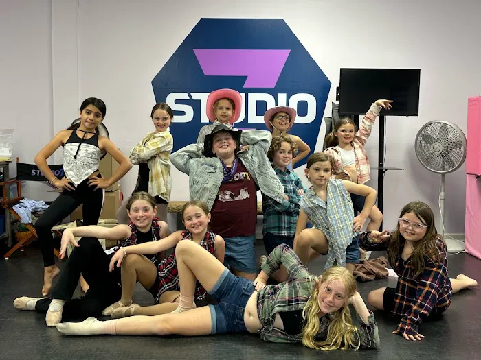 Studio 7 Picture 1