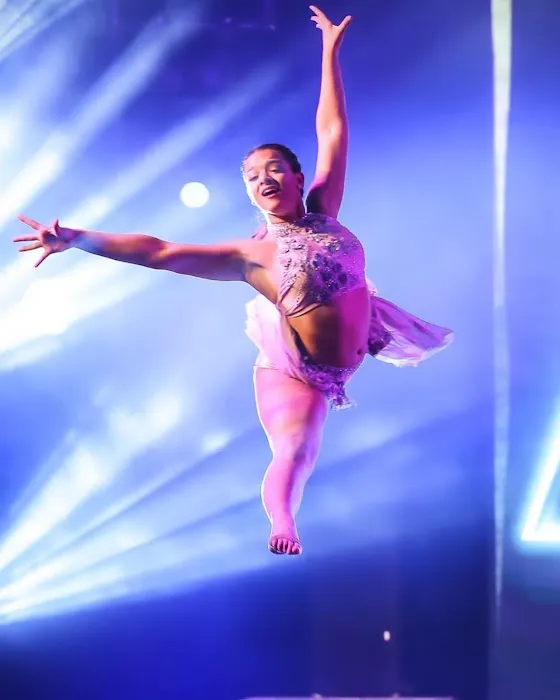 En Pointe Dance & Acrobatics Picture 9