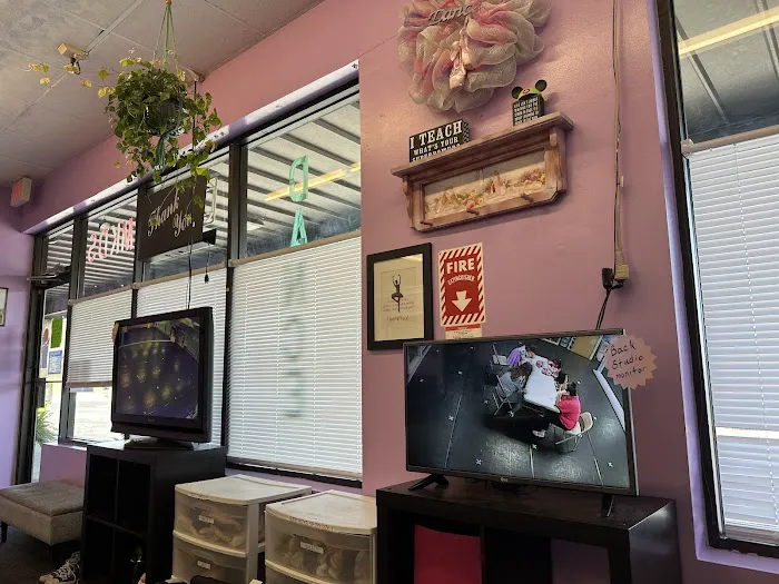 Miss Karen's Dance Studio Picture 1