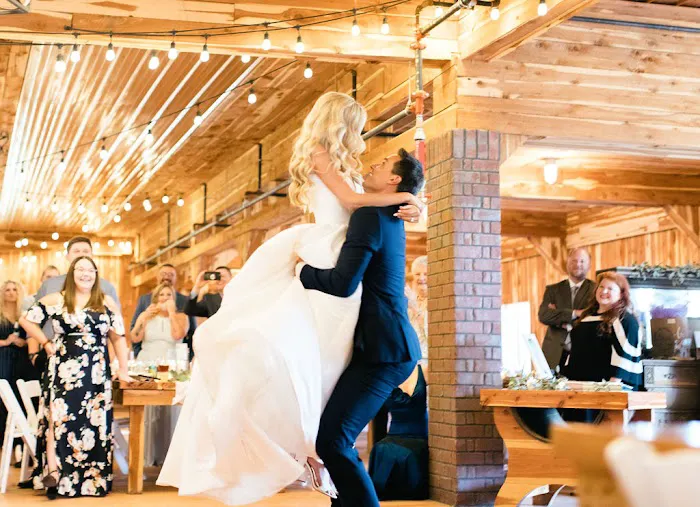 RV Wedding Dances Picture 5