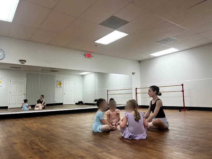 A-Z Dance Studio Picture 3