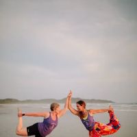 Twisted Sister Yoga ico
