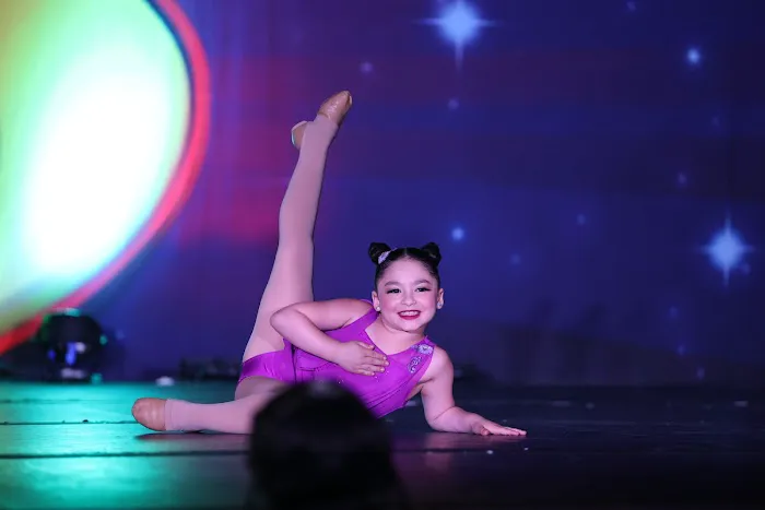 Knecht Dance Picture 3