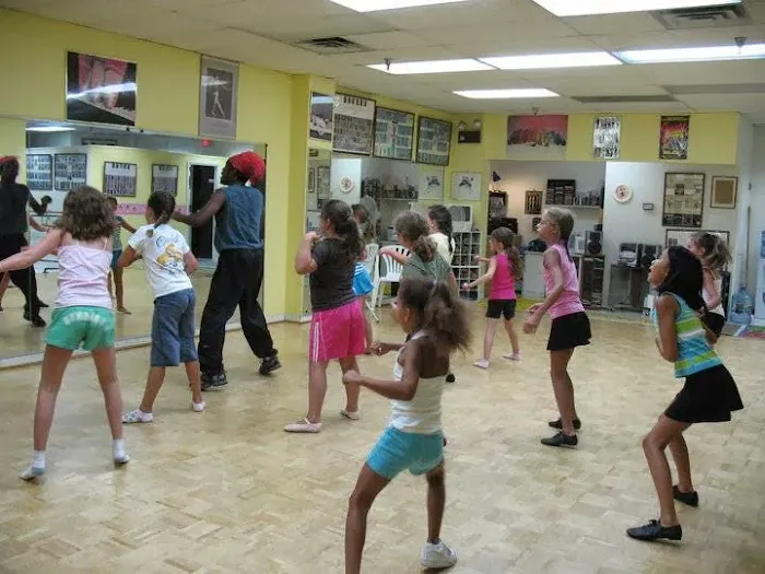 Sande Mule' Dance Academy Picture 1