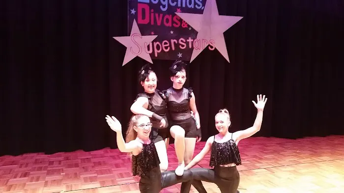 En Avant School of Dance Picture 4