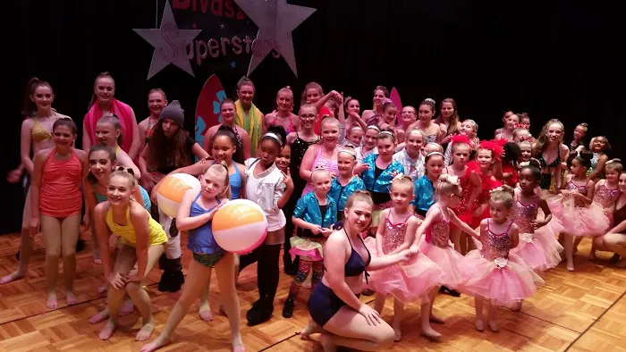 En Avant School of Dance Picture 5