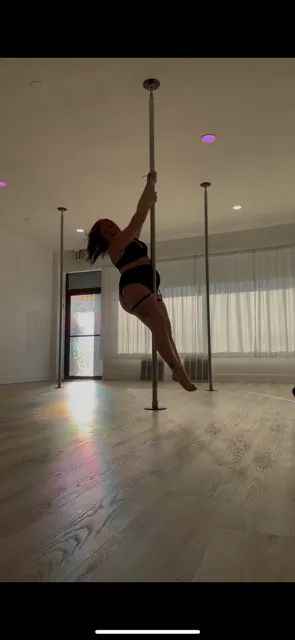Innovated Vibe Pole Studio Picture 8