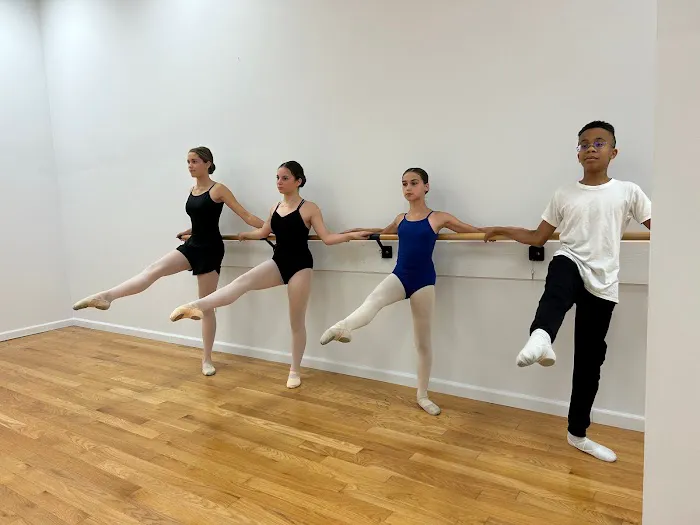 Turning Pointe Dance Studio Picture 3
