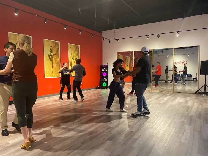 ELY DANCE STUDIO Picture 1
