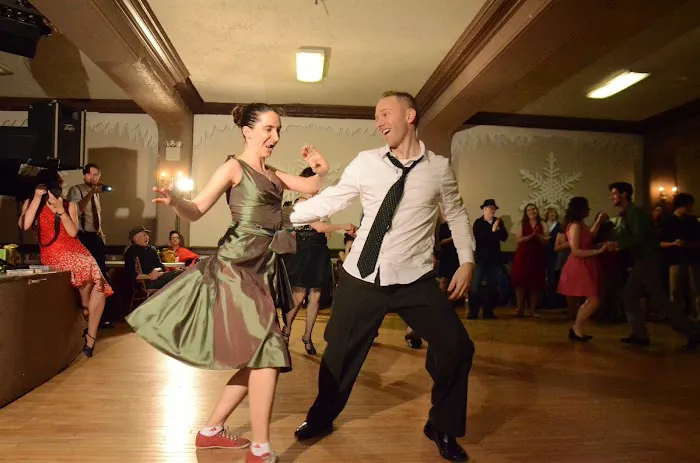 Swing Kat Entertainment Picture 3