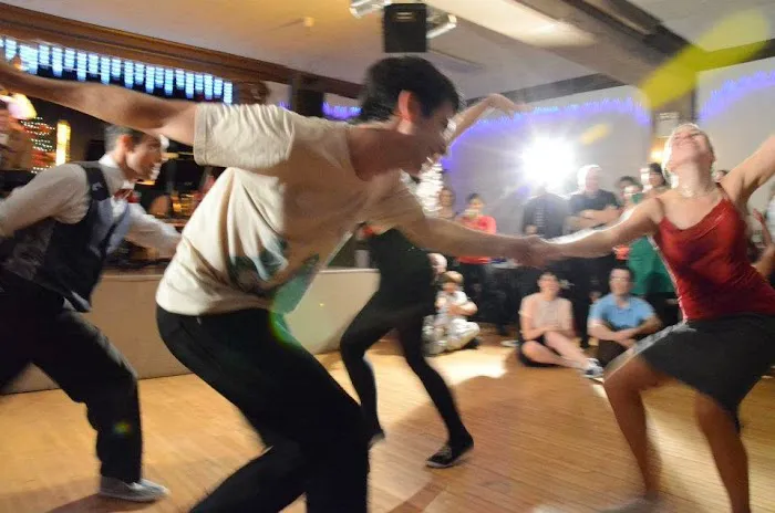 Swing Kat Entertainment Picture 7