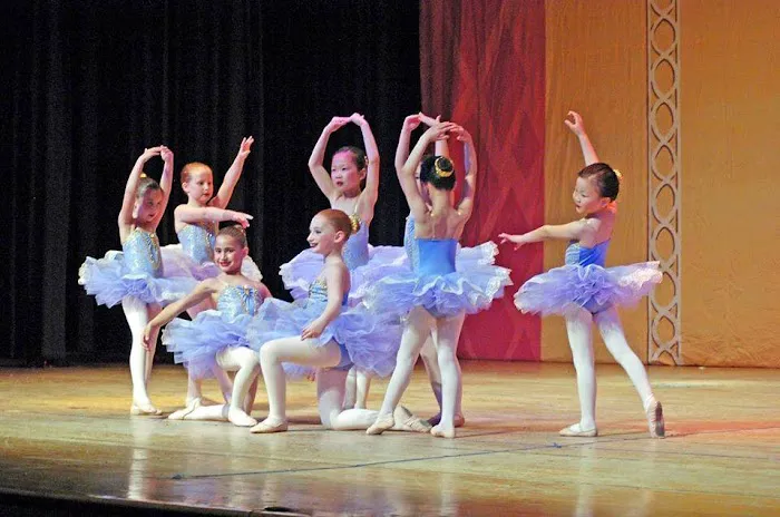 Pinewood School of Dance Picture 4