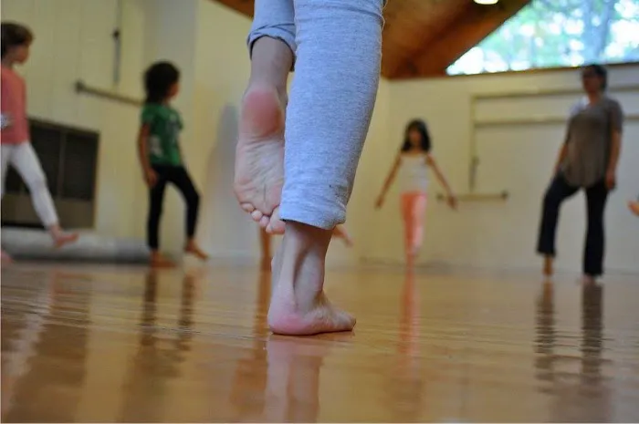 Barefoot Dance Center Picture 10