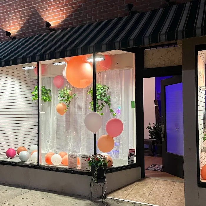 The Cheeky Peach Patchogue Picture 7