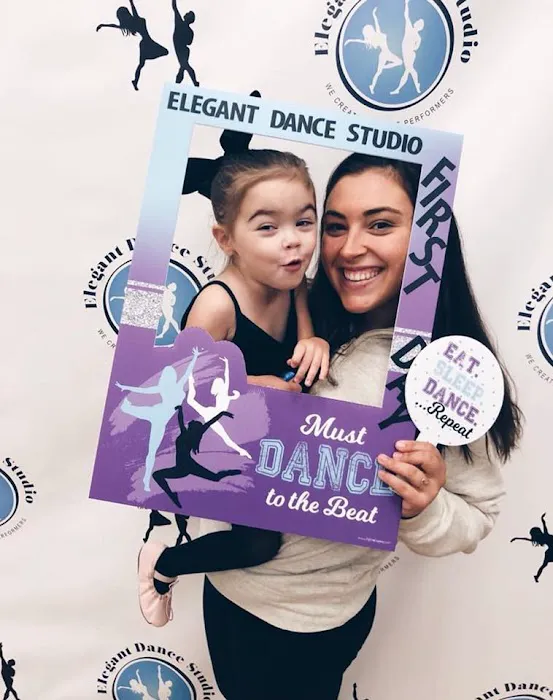 Elegant Dance Studio Picture 5