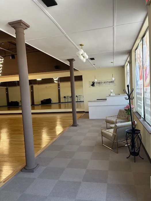 Fred Astaire Dance Studios Picture 6