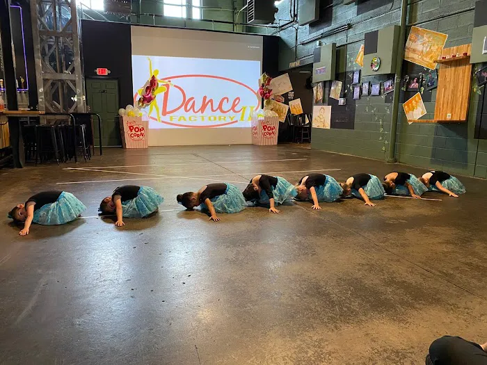 Dance Factory II Picture 4