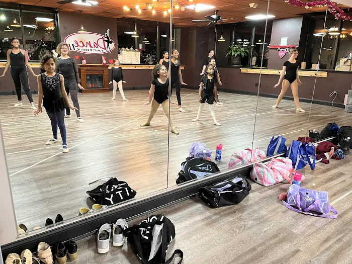 Dance Factory II Picture 3