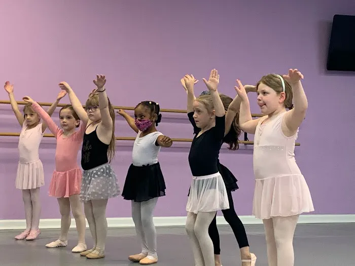 Miss Autumn's Dance Class Picture 2