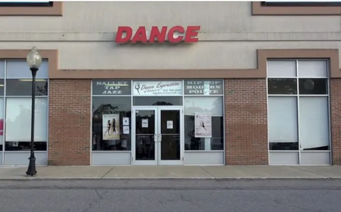 Dance Expression of Dutchess Picture 1