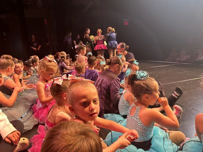 Fran's Fancy Feet Dance Studio Picture 3