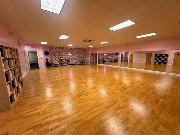 Reverie Dance Company Picture 1