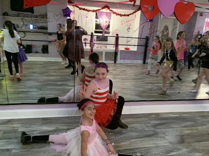 Tina's Center Stage Studio of Dance Picture 2