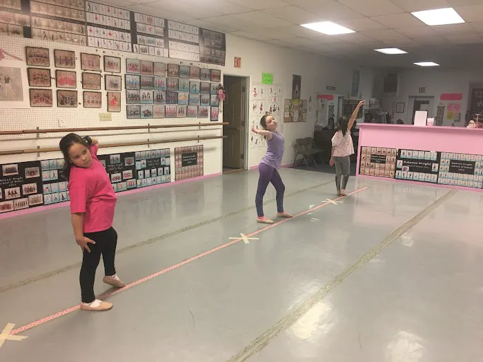 Melanie Wright School of Dance Picture 2