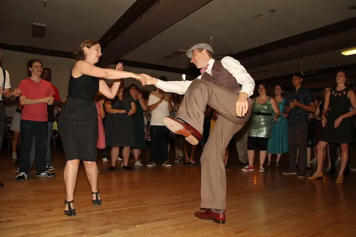 Swing Kat Entertainment Picture 7