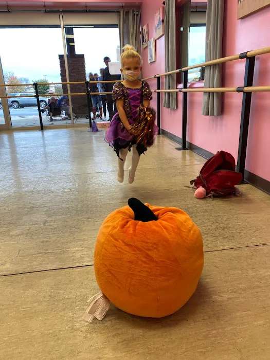 Le Roux School of Dance Picture 2