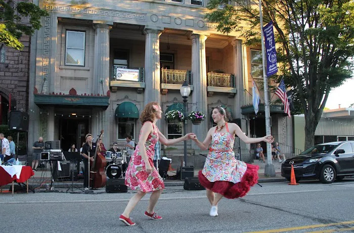 Swing Kat Entertainment Picture 9