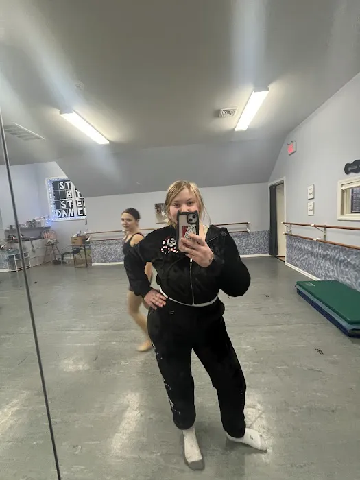 Step By Step Dance Academy Picture 5