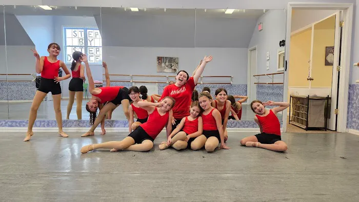 Step By Step Dance Academy Picture 10