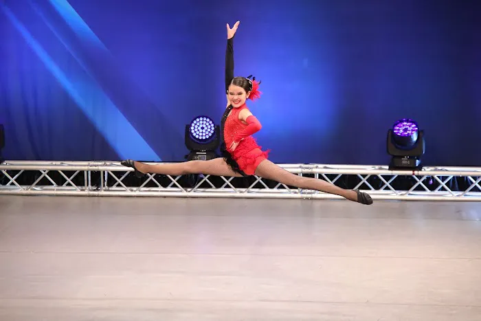 Papermoon Performing Arts Picture 3