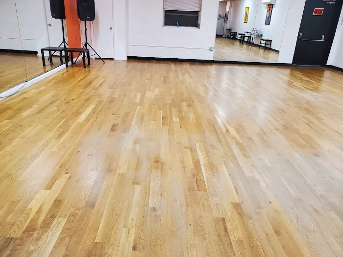 Baila Conmigo, LLC Picture 9