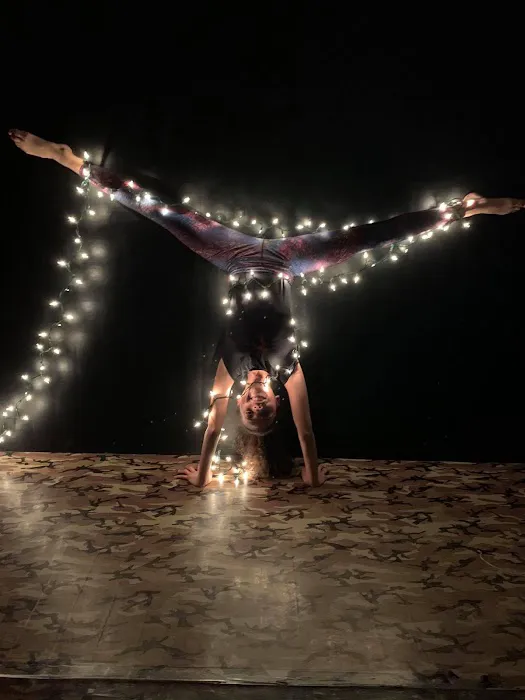 Flippin' Fabulous Dance Picture 4