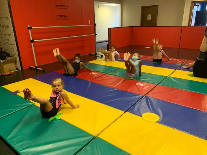 Flippin' Fabulous Dance Picture 3