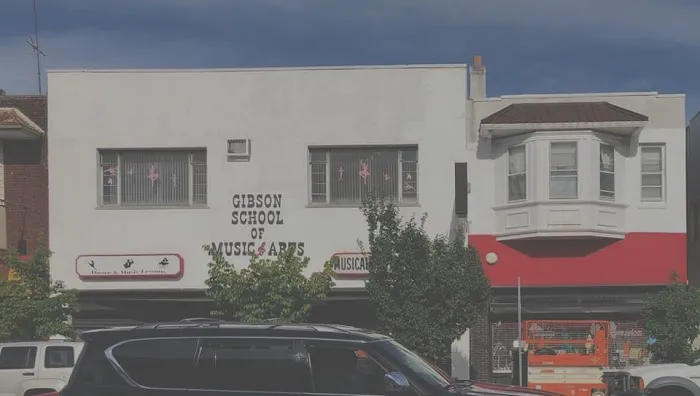 Gibson Music and Arts Picture 5