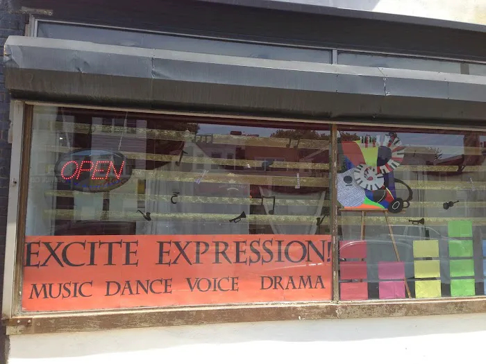 Gibson Music and Arts Picture 1