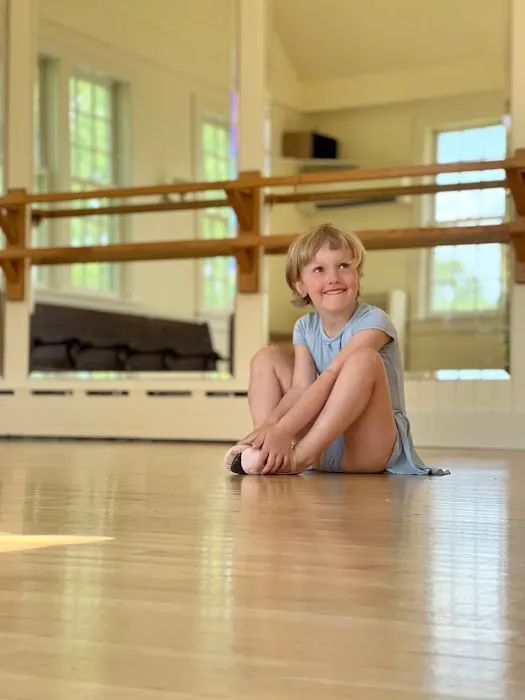 Blue Studio Dance Picture 4