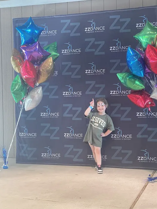 ZZ DANCE Picture 2