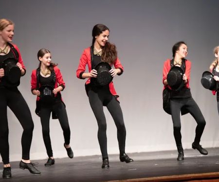 Monae's Modern Dance Academy