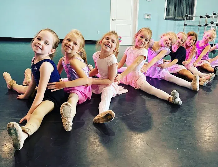 Frances Mohler Dance Company Picture 9